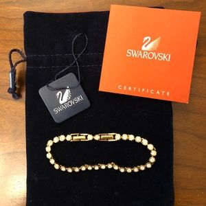 HP🎉NWT Swarovski Bracelet